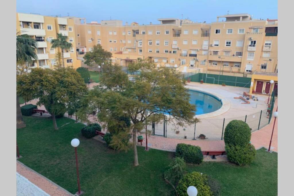 Apartamento 3 Dormitorios En La Playa De Almeria. ロケタス・デ・マル エクステリア 写真